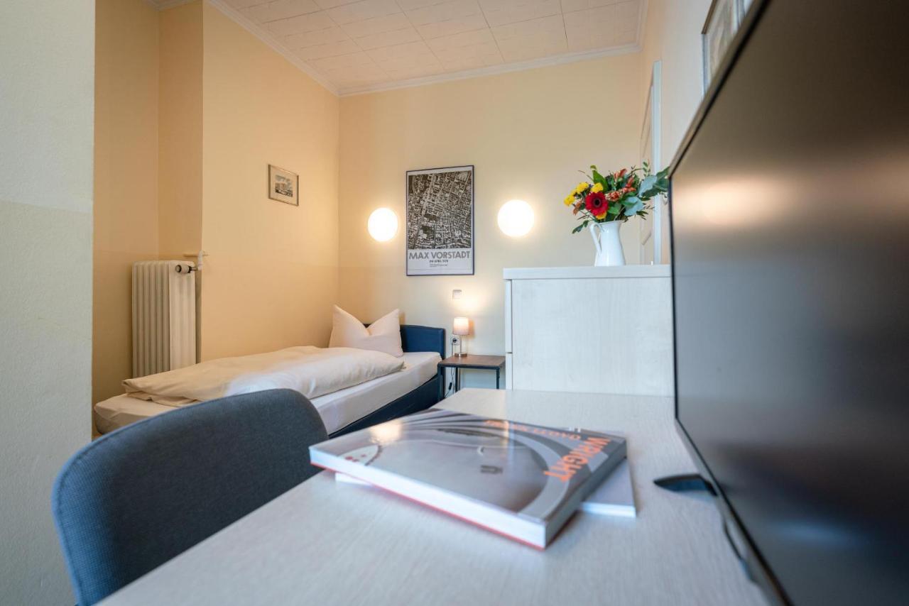 Hotel-Pension Am Siegestor Munich Luaran gambar