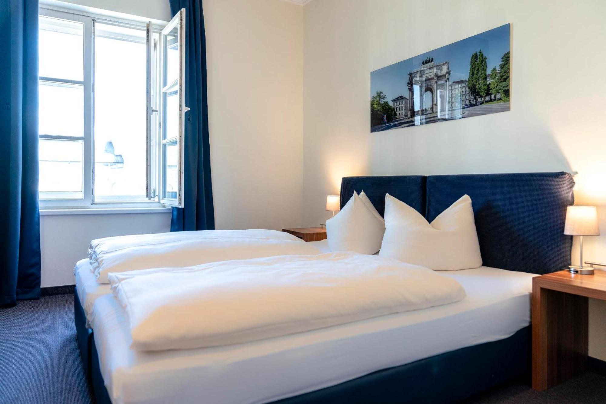 Hotel-Pension Am Siegestor Munich Luaran gambar